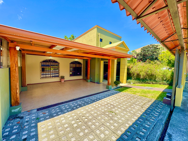 3 bed Single Family Homes For Rent in Grecia, Alajuela - 1