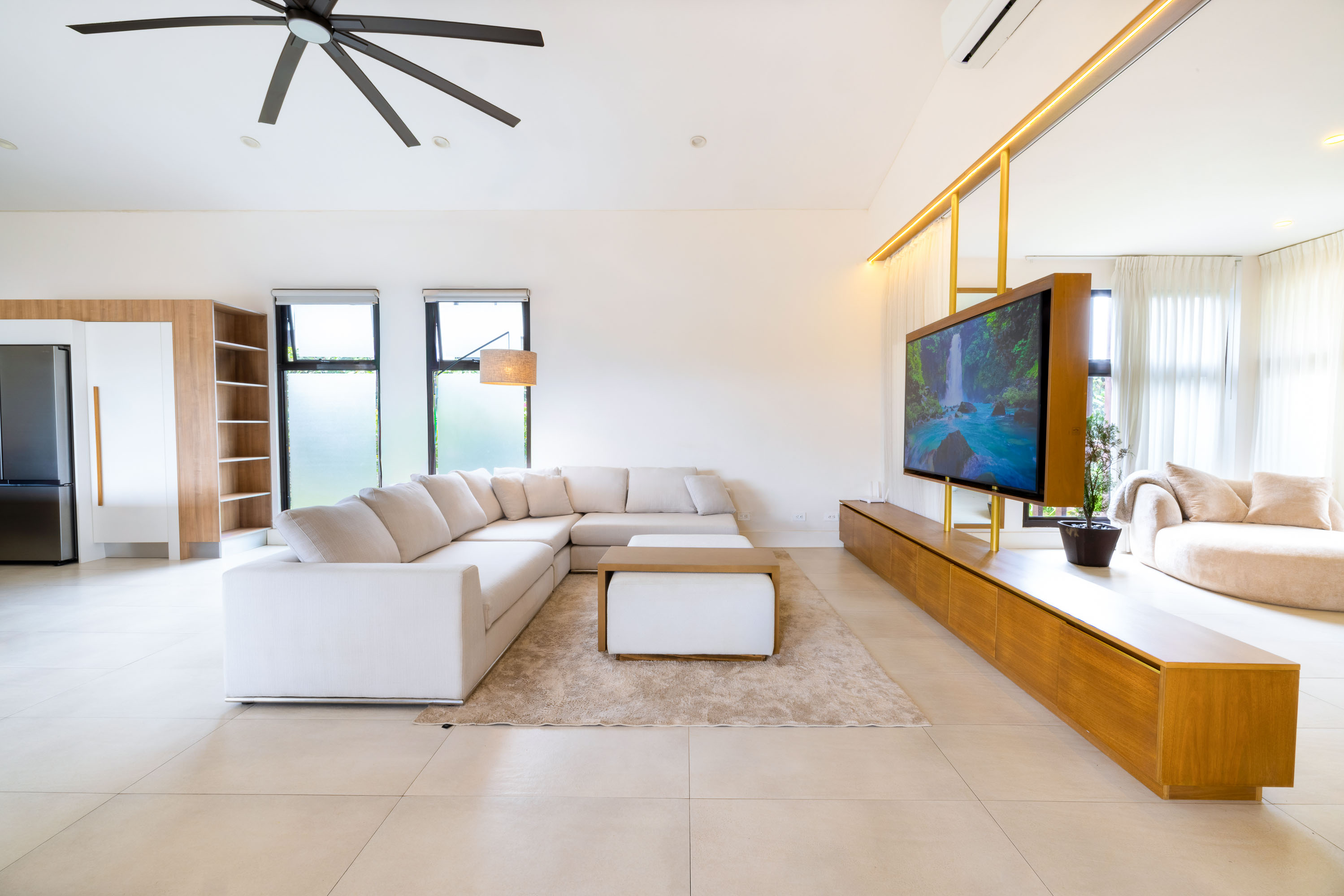 5 bed Single Family Homes For Sale in La Guacima, Alajuela - thumb 4