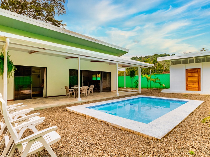 2 bed Single Family Homes For Sale in Cahuita, Limón - 1