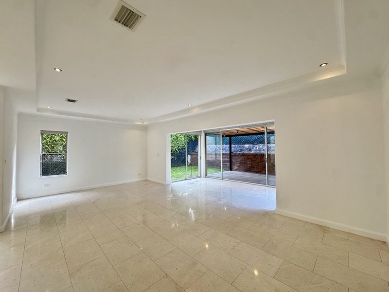 4 bed Condo For Rent in Santa Ana, San Jose - 1