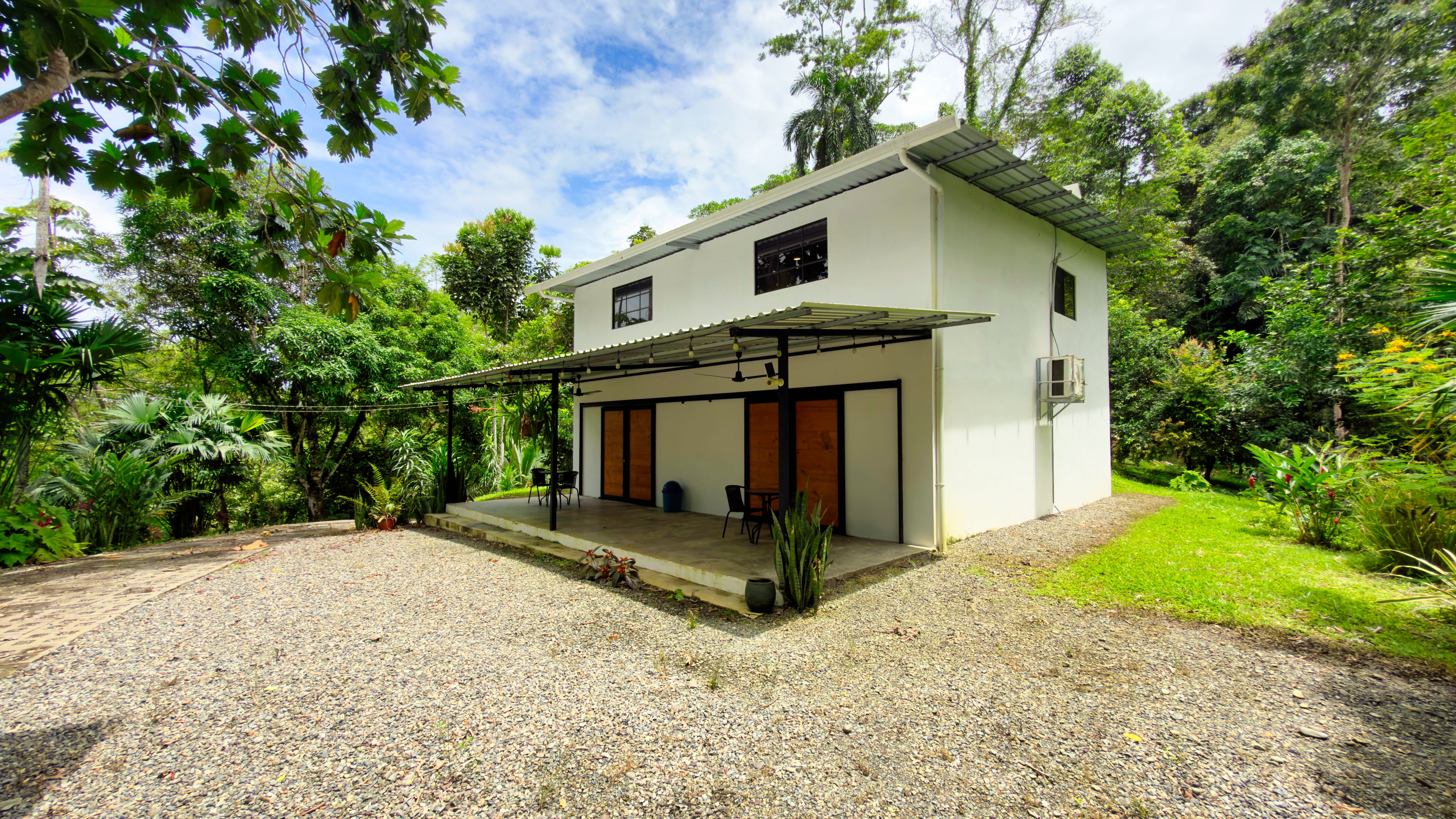 2 bed Single Family Homes For Sale in Puerto Viejo, Limón - thumb 3