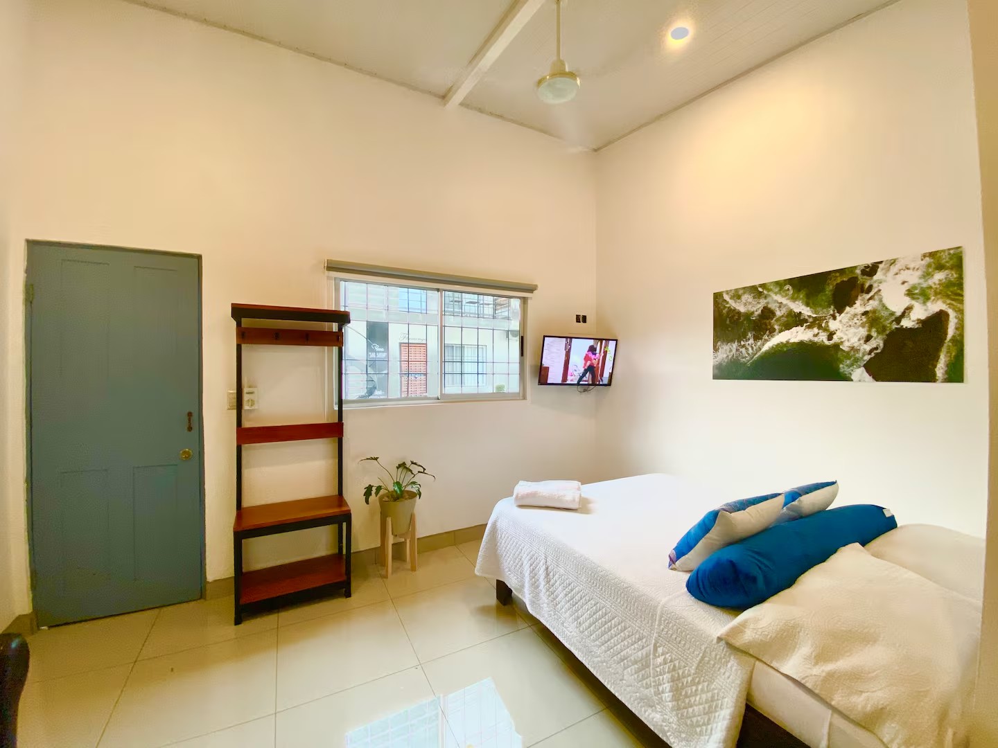 8 bed Single Family Homes For Sale in Jaco, Puntarenas - thumb 6