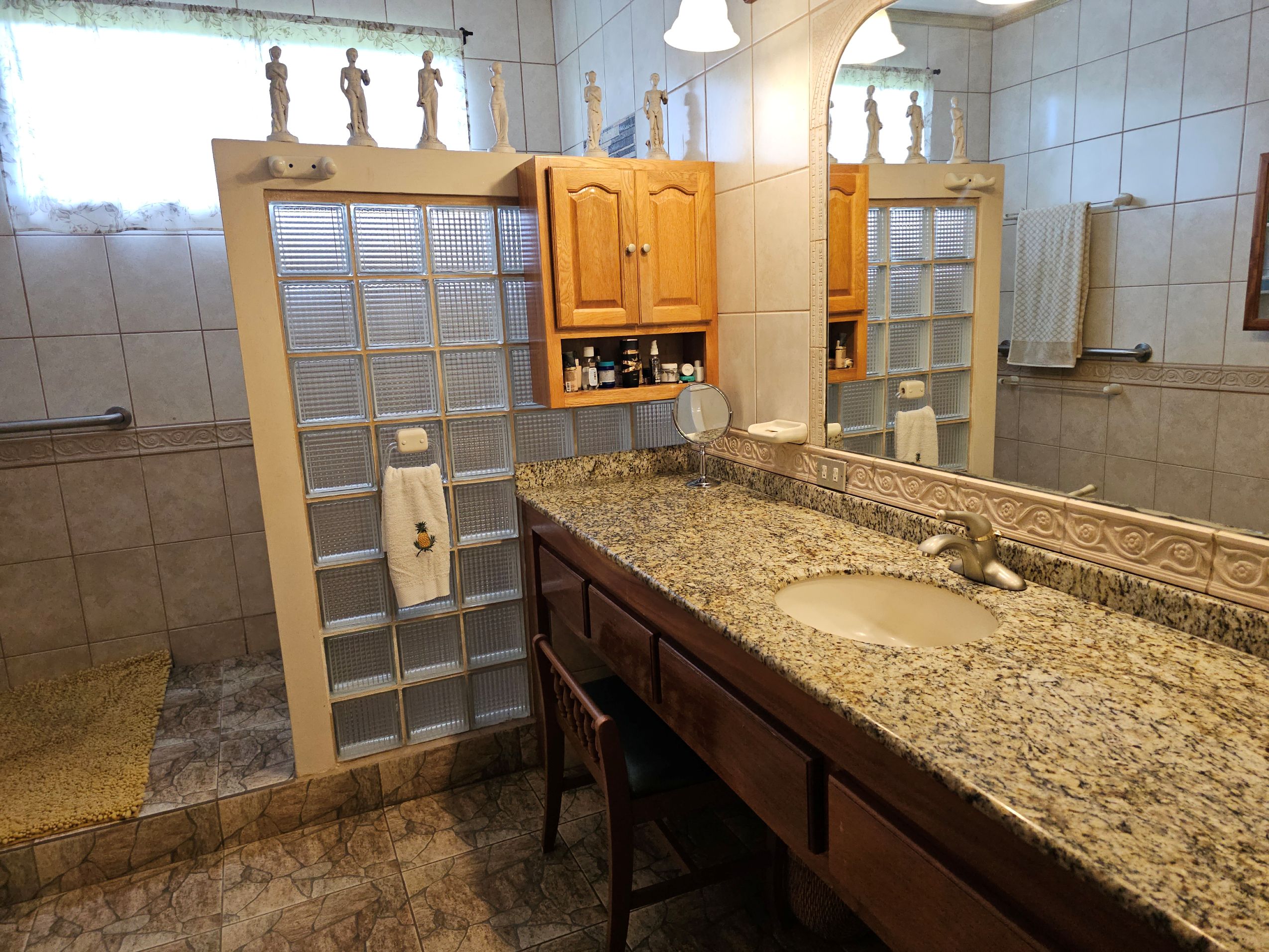 7 bed Single Family Homes For Sale in San Rafael, Heredia - thumb 13