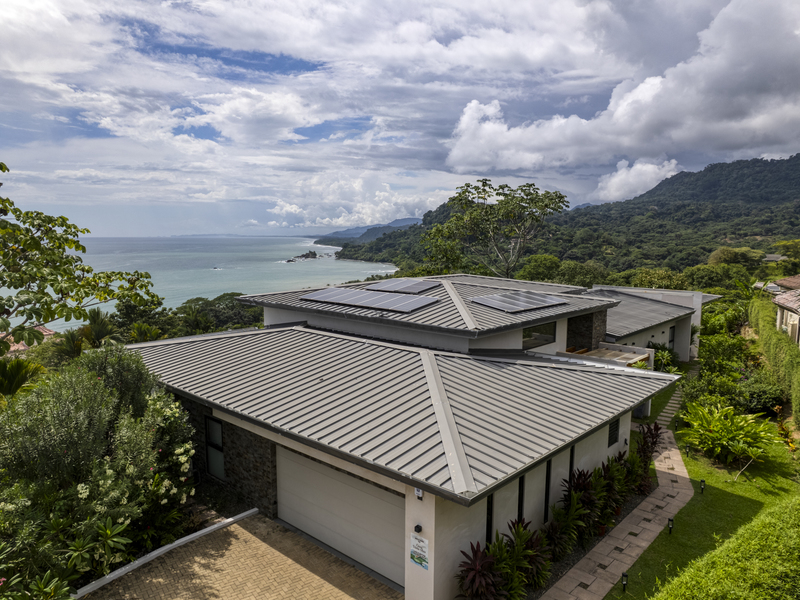 5 bed Single Family Homes For Sale in Dominical, Puntarenas - 1