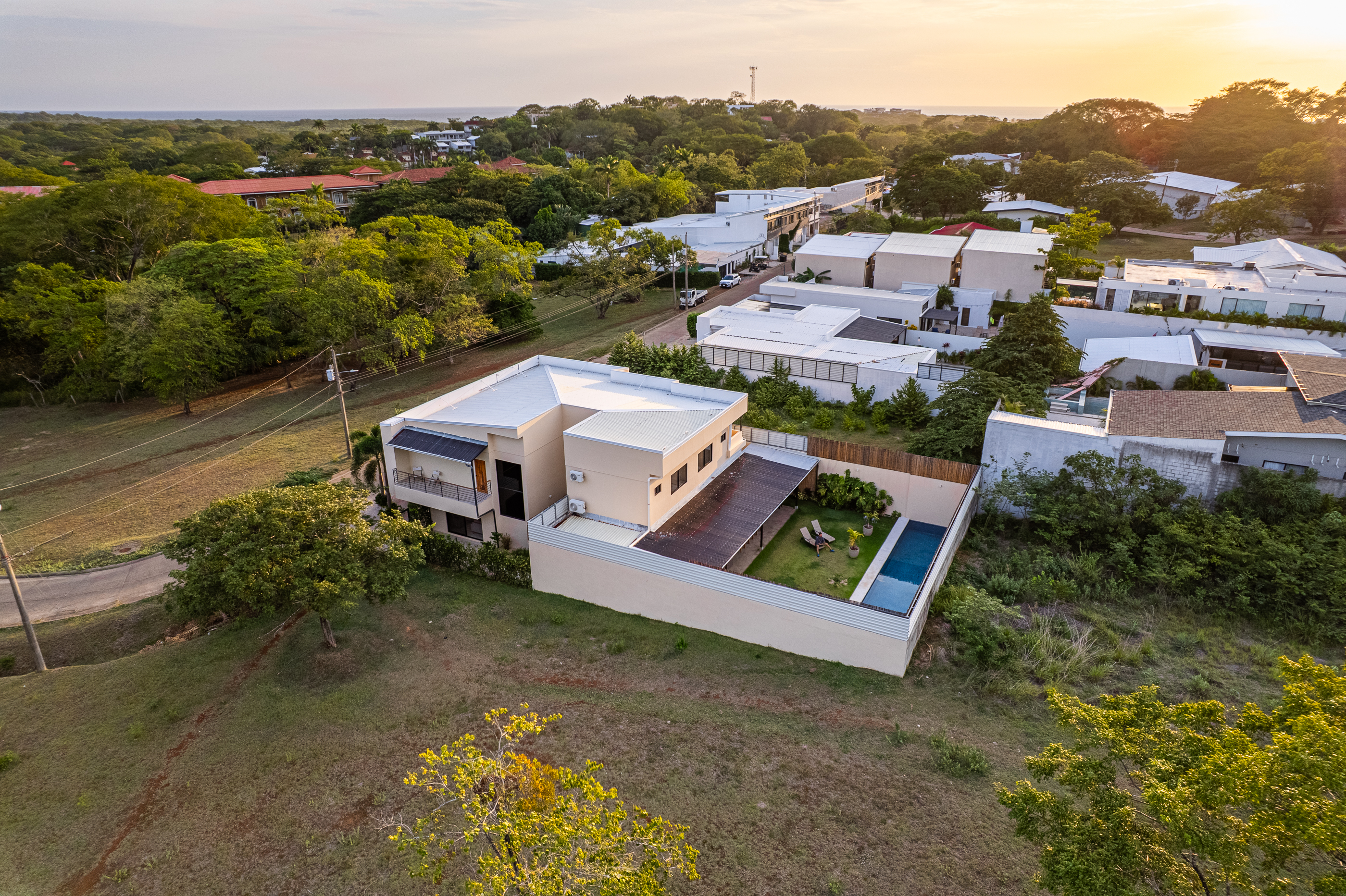 6 bed Single Family Homes For Sale in Tamarindo, Guanacaste - thumb 16
