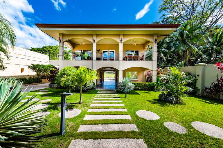 5 bed Single Family Homes For Sale in Playa Potrero, Guanacaste - thumb 1