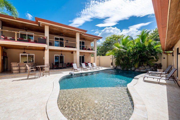 5 bed Single Family Homes For Sale in Playa Potrero, Guanacaste - thumb 4