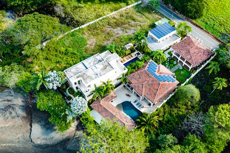 5 bed Single Family Homes For Sale in Playa Potrero, Guanacaste - thumb 18