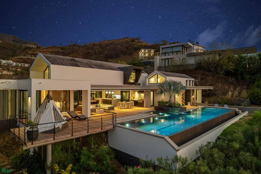 5 bed Single Family Homes For Sale in Playa Flamingo, Guanacaste - thumb 16