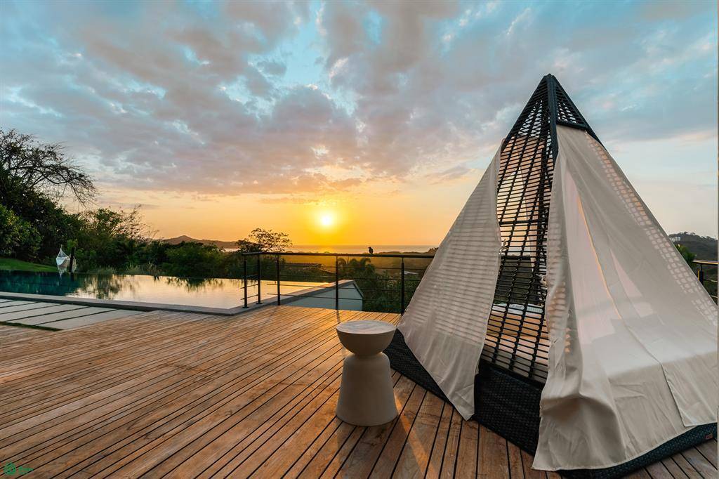 5 bed Single Family Homes For Sale in Playa Flamingo, Guanacaste - thumb 2