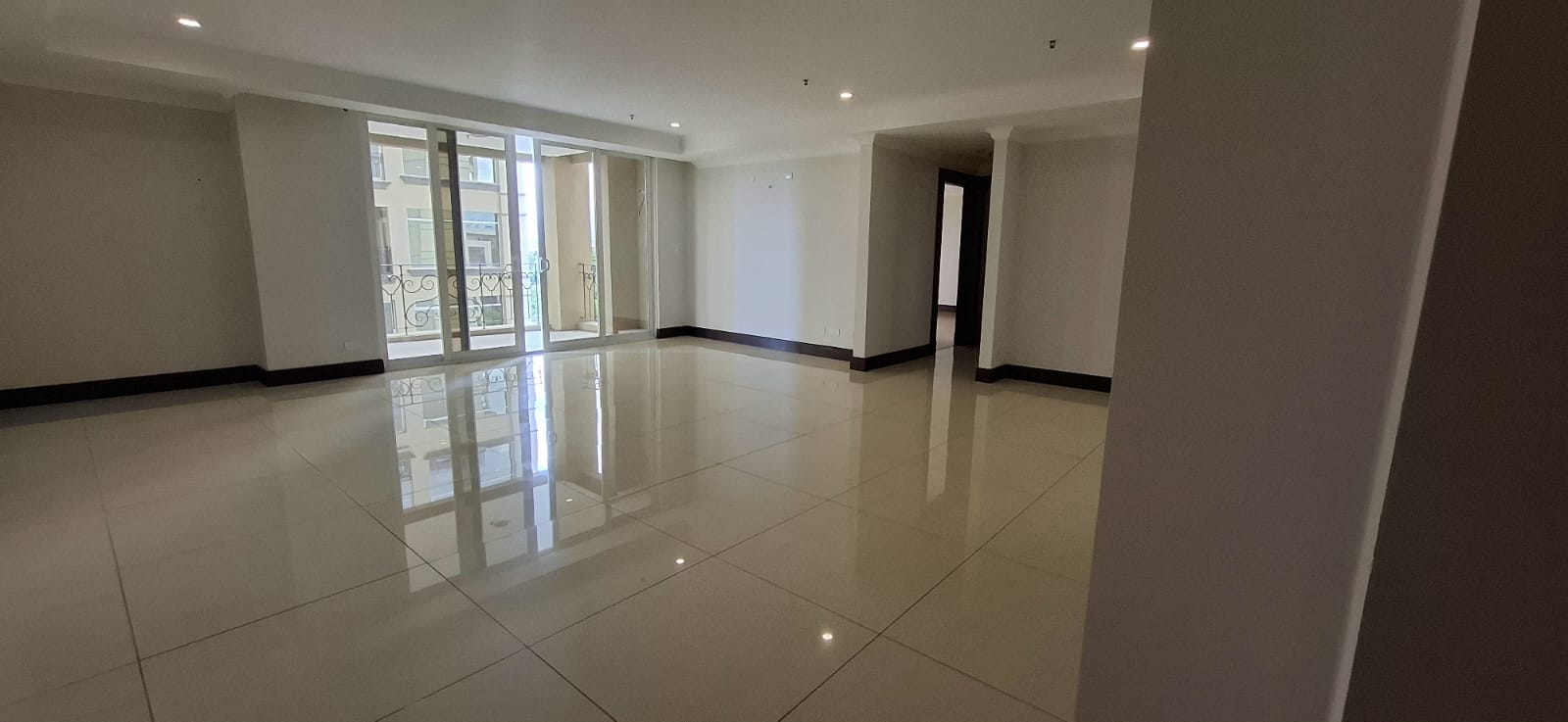 2 bed Condo For Rent in Sabana Sur, San Jose - thumb 2