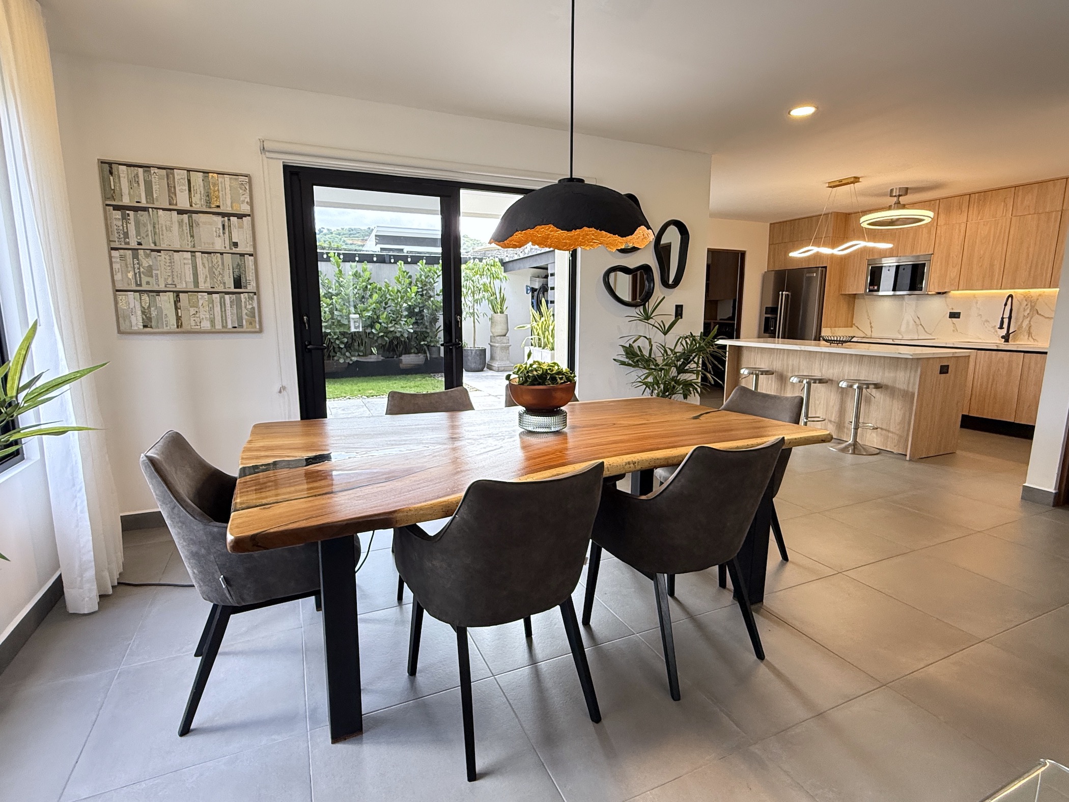 4 bed Single Family Homes For Sale in Santa Ana, San Jose - thumb 2