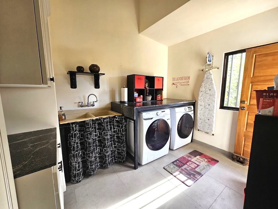3 bed Single Family Homes For Sale in Atenas, Alajuela - thumb 11