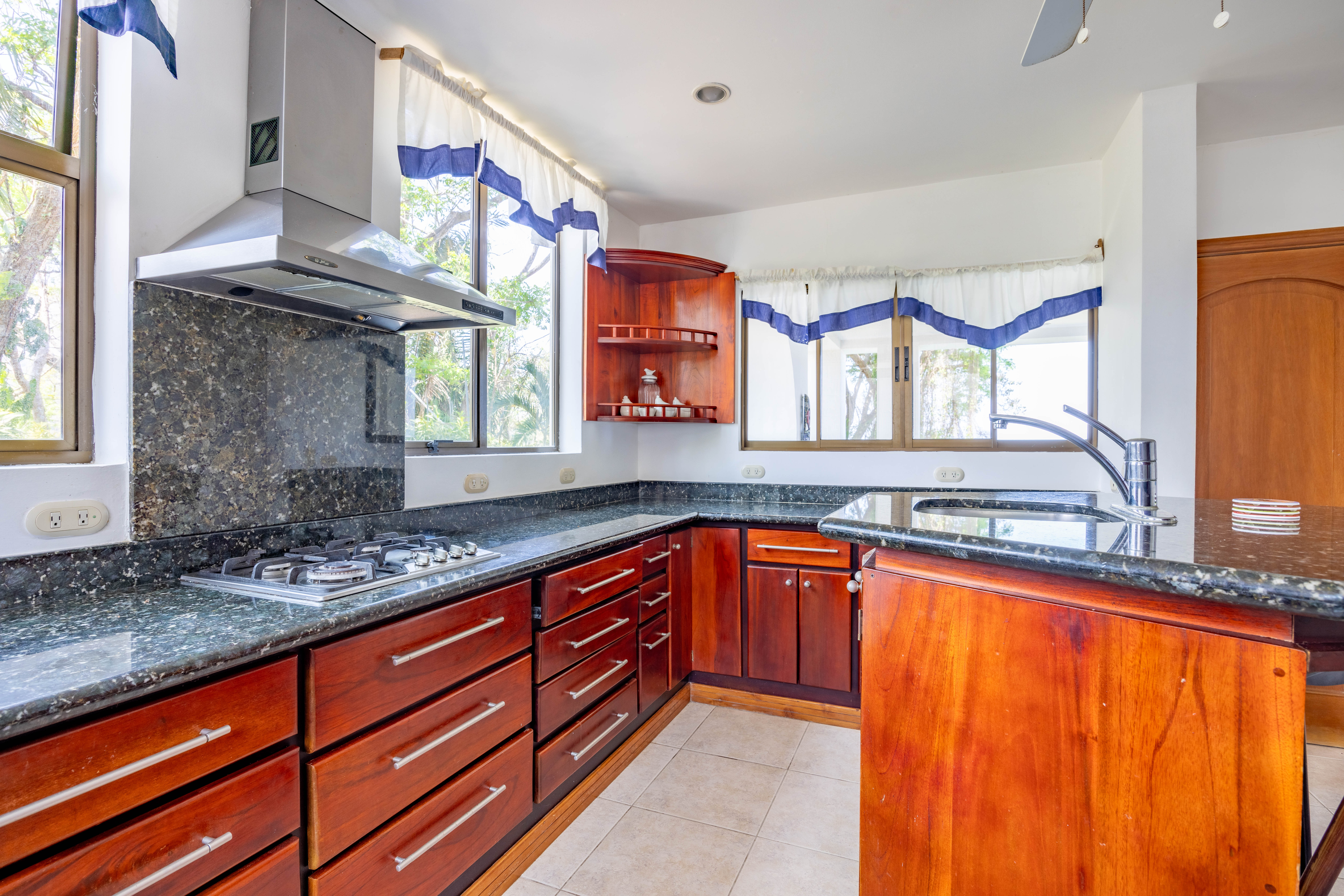 5 bed Single Family Homes For Sale in Tambor, Puntarenas - thumb 23