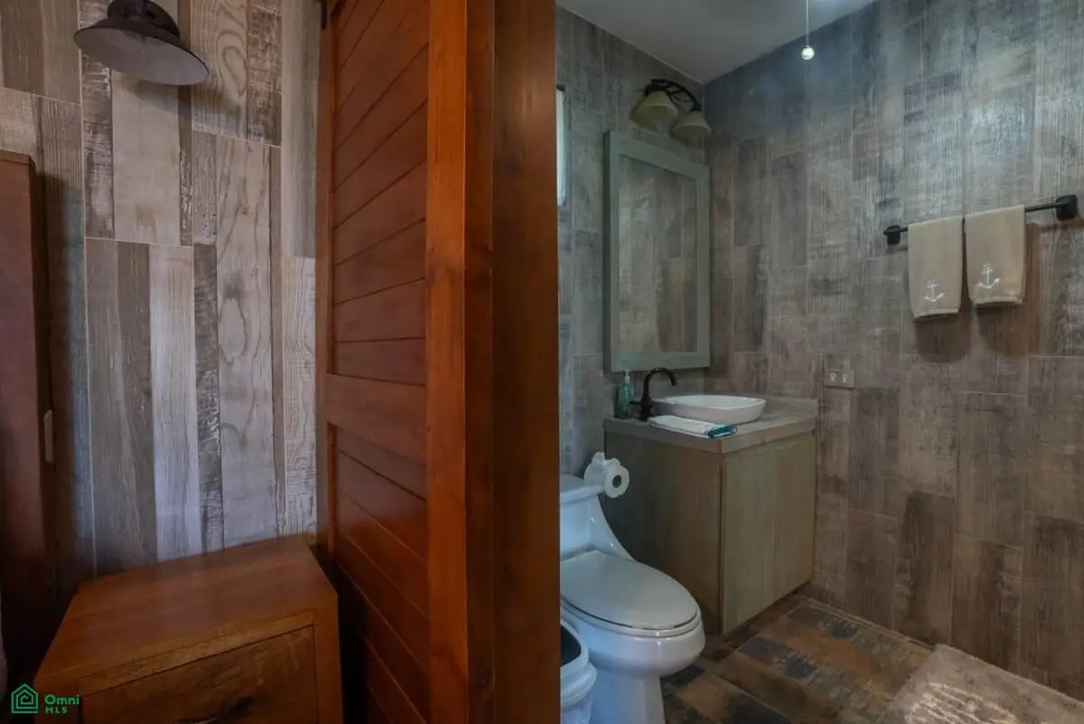 5 bed Single Family Homes For Sale in Ocotal, Guanacaste - thumb 24
