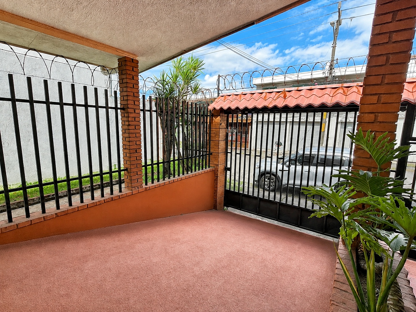 4 bed Single Family Homes For Sale in La Uruca, San Jose - thumb 5