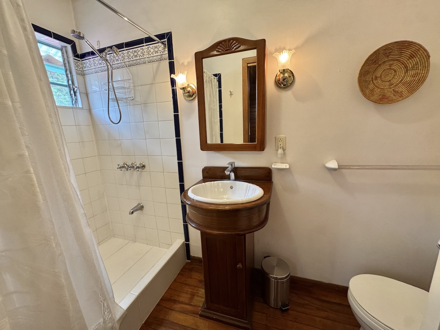 2 bed Apartment For Rent in Escazu, San Jose - thumb 12