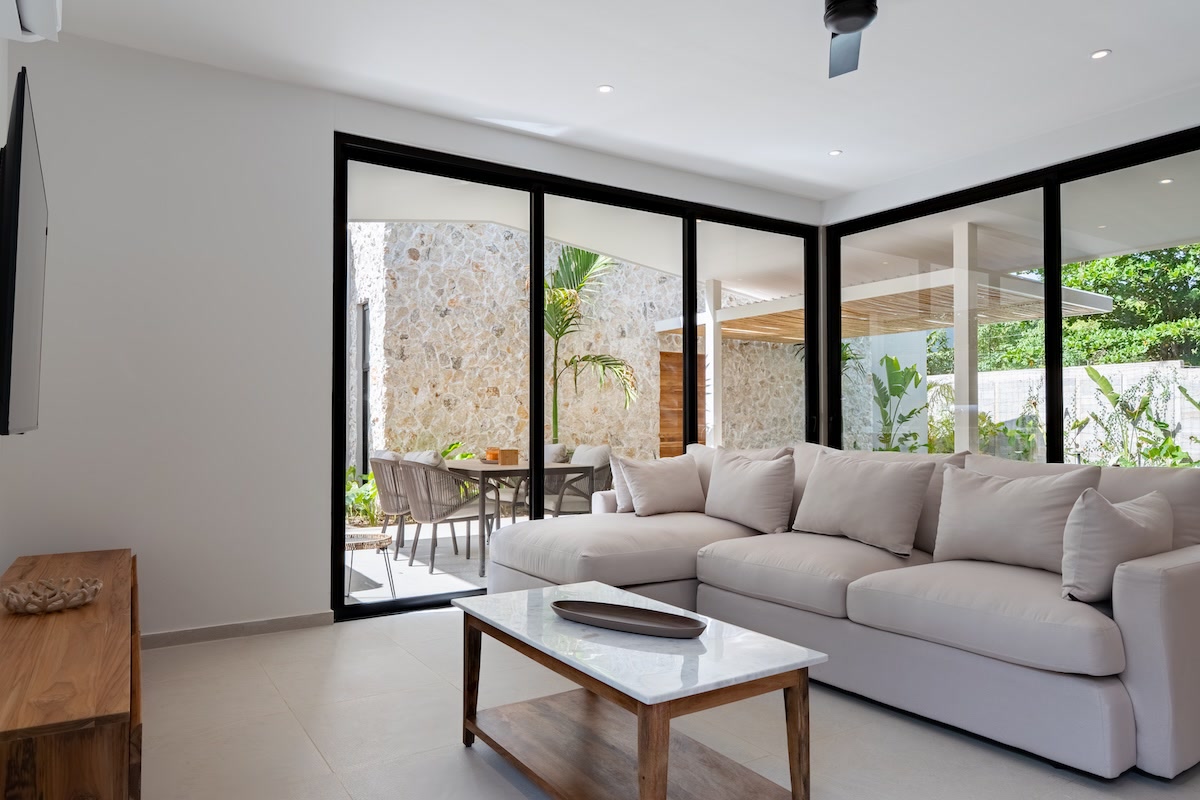 4 bed Single Family Homes For Sale in Playa Grande, Guanacaste - thumb 3
