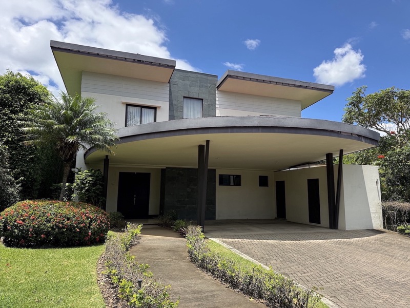 4 bed Single Family Homes For Sale in Piedades, San Jose - 1