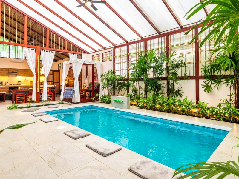 14 bed Hotel / Leisure For Sale in Chiquita Beach, Limón - 1