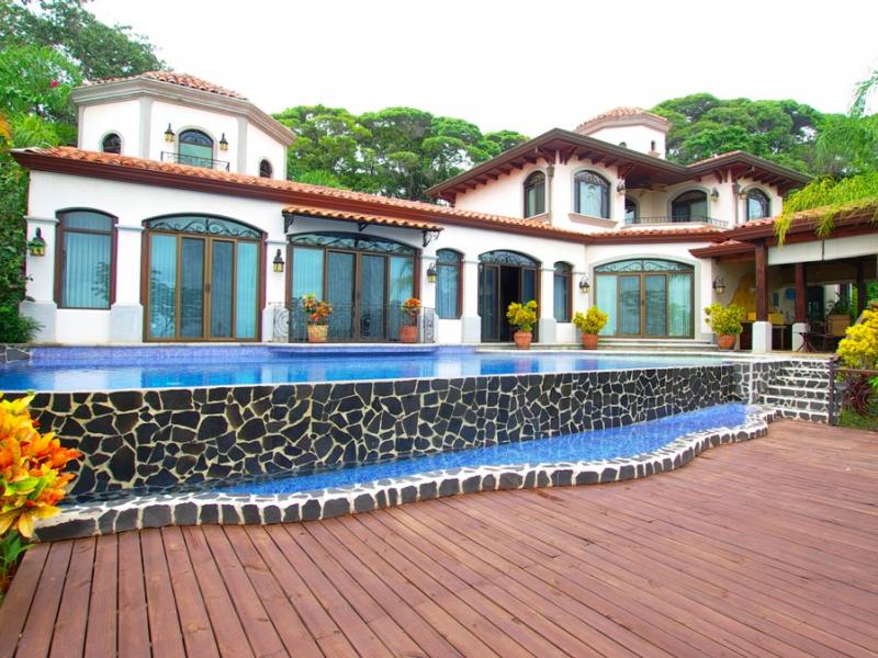 3 bed Single Family Homes For Sale in Dominical, Puntarenas - 1