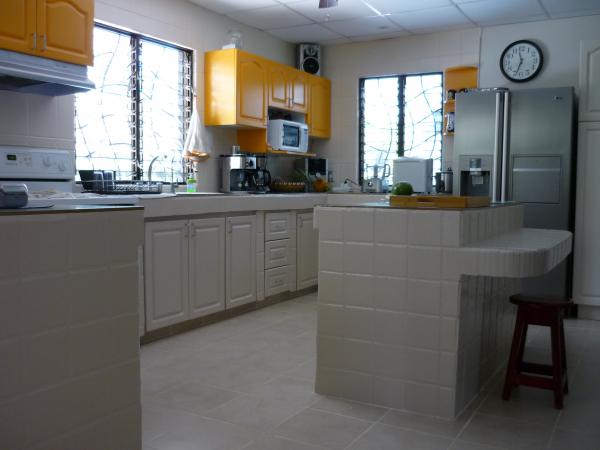 3 bed Single Family Homes For Sale in Ojochal, Puntarenas - thumb 11