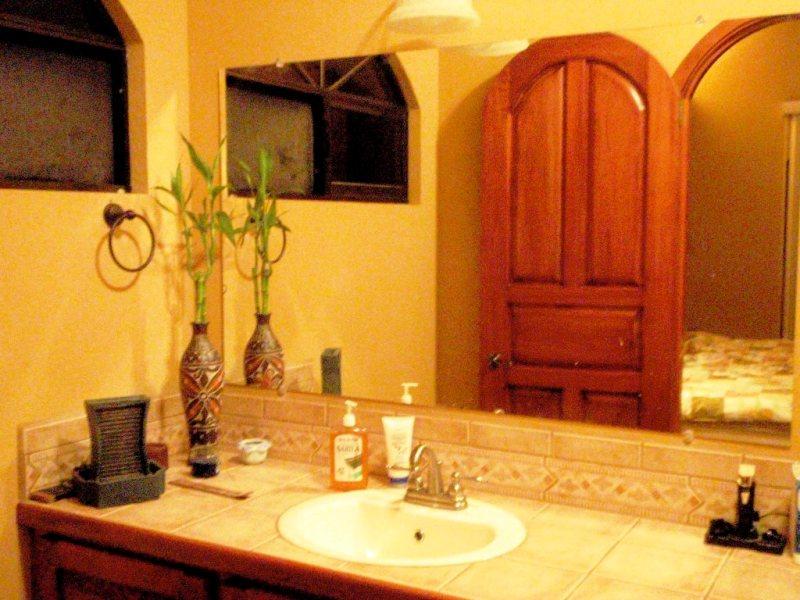 4 bed Single Family Homes For Sale in Dominical, Puntarenas - thumb 11