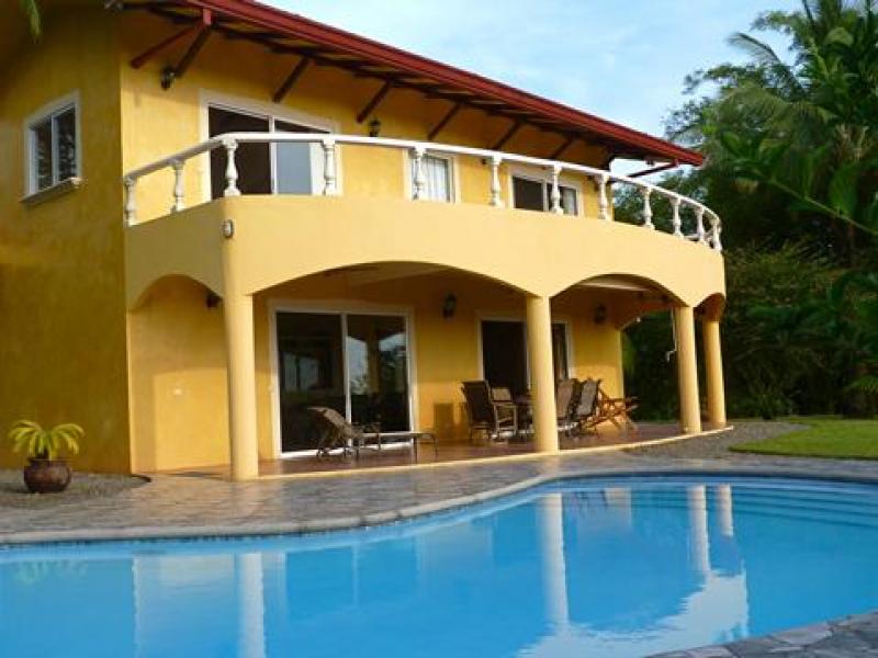 6 bed Single Family Homes For Sale in Ojochal, Puntarenas - 1