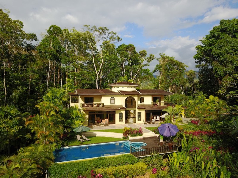 5 bed Single Family Homes For Sale in Dominical, Puntarenas - 1