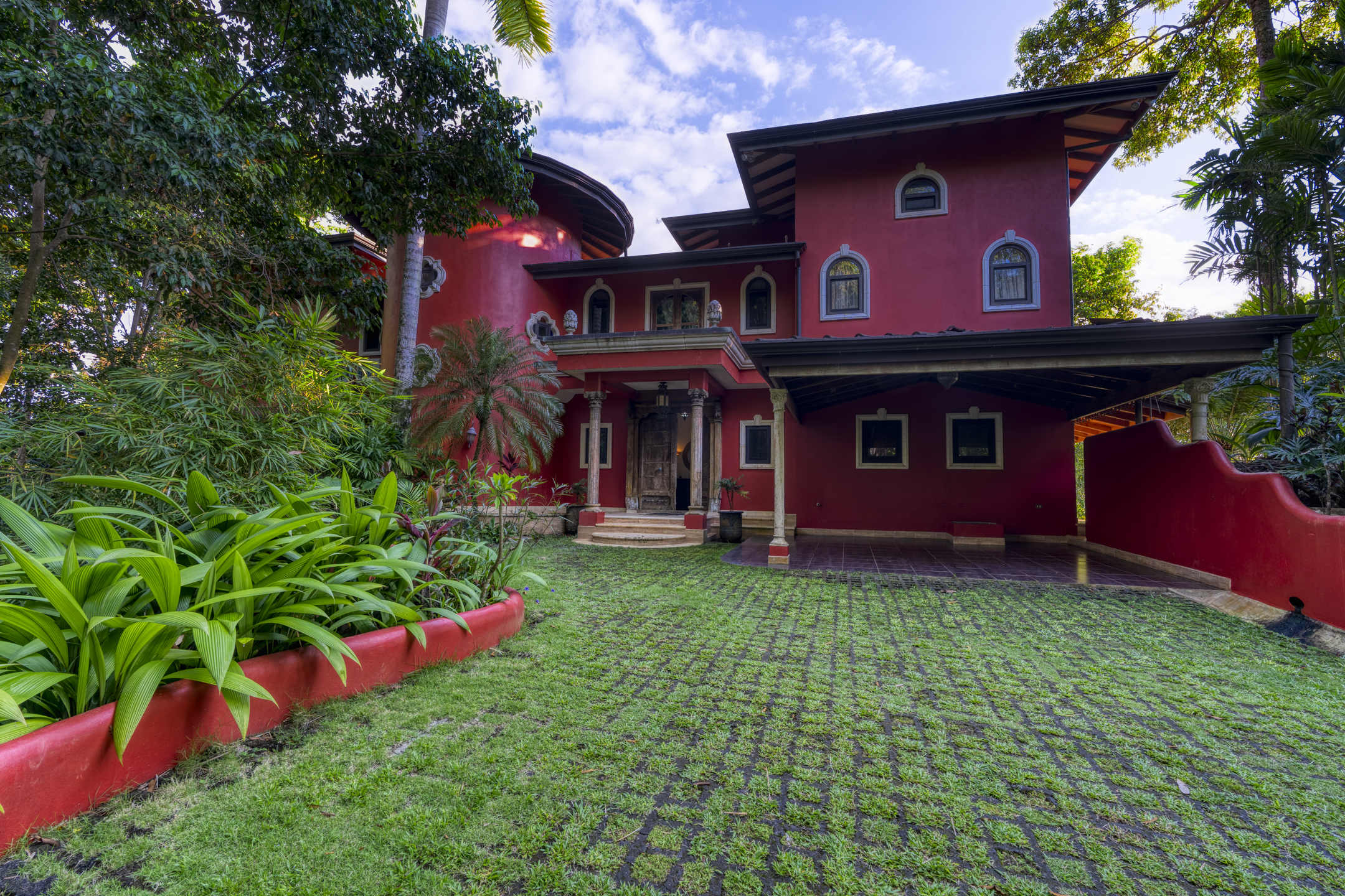 4 bed Single Family Homes For Sale in Dominical, Puntarenas - thumb 4