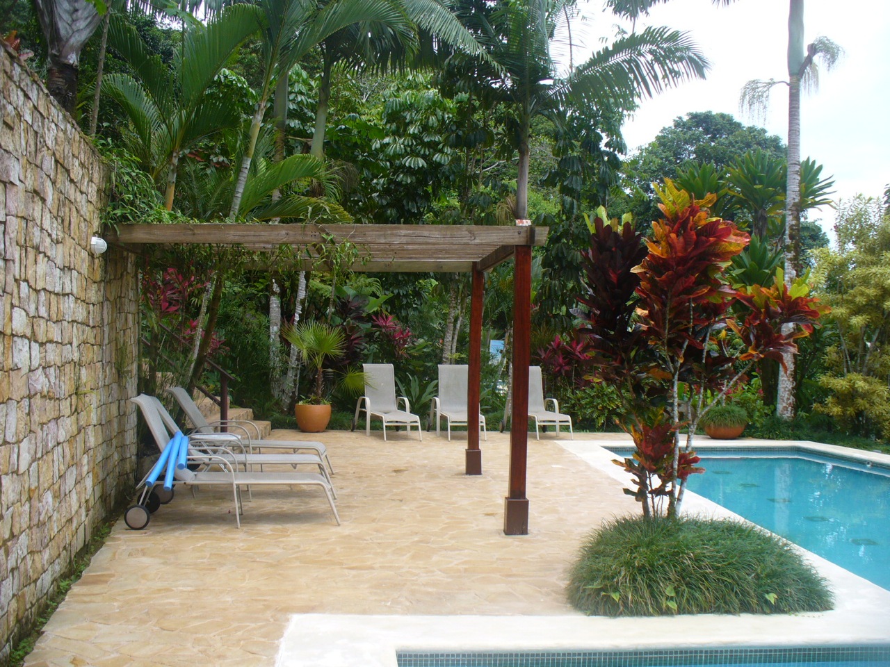 6 bed Single Family Homes For Sale in Dominical, Puntarenas - thumb 27