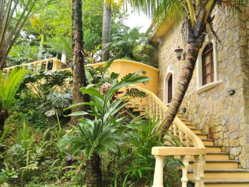 5 bed Single Family Homes For Sale in Dominical, Puntarenas - 1