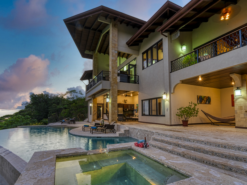 5 bed Single Family Homes For Sale in Dominical, Puntarenas - 1