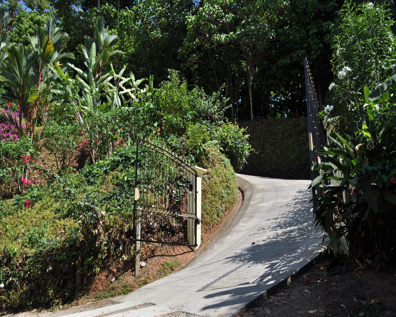 4 bed Single Family Homes For Sale in Ojochal, Puntarenas - thumb 22