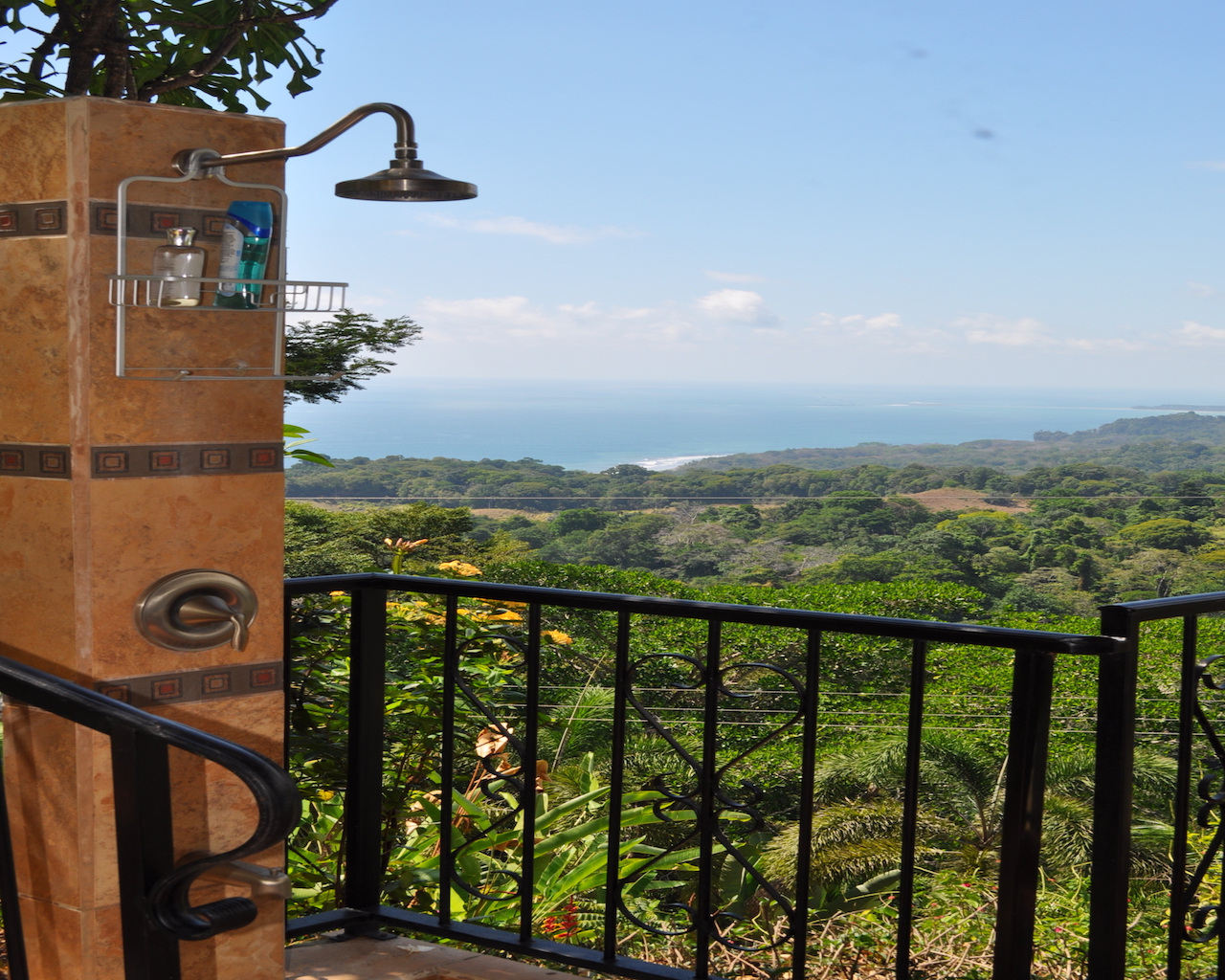 4 bed Single Family Homes For Sale in Ojochal, Puntarenas - thumb 19
