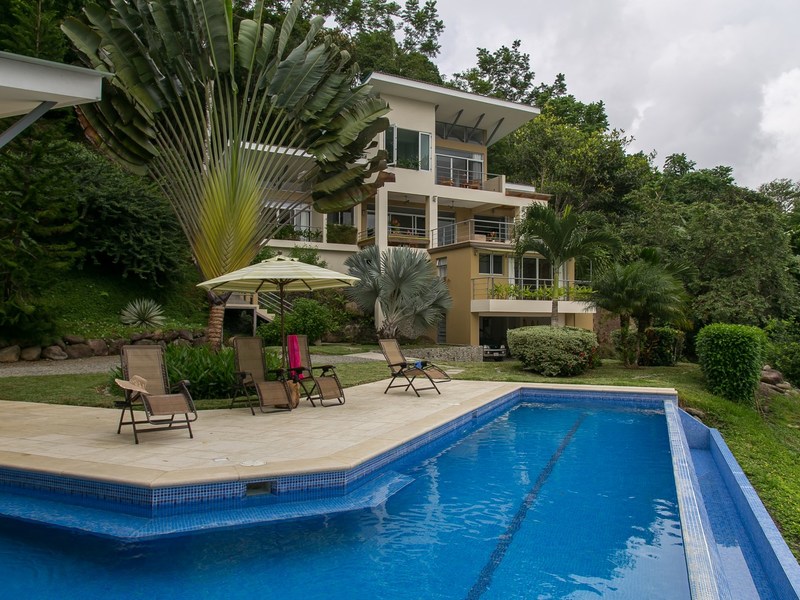 4 bed Single Family Homes For Sale in Dominical, Puntarenas - 1