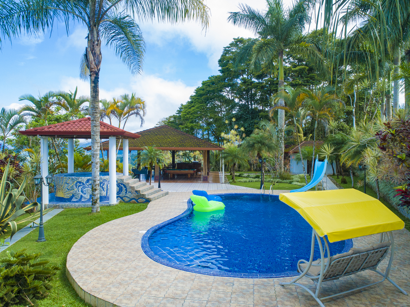 4 bed Single Family Homes For Sale in Dominical, Puntarenas - thumb 26