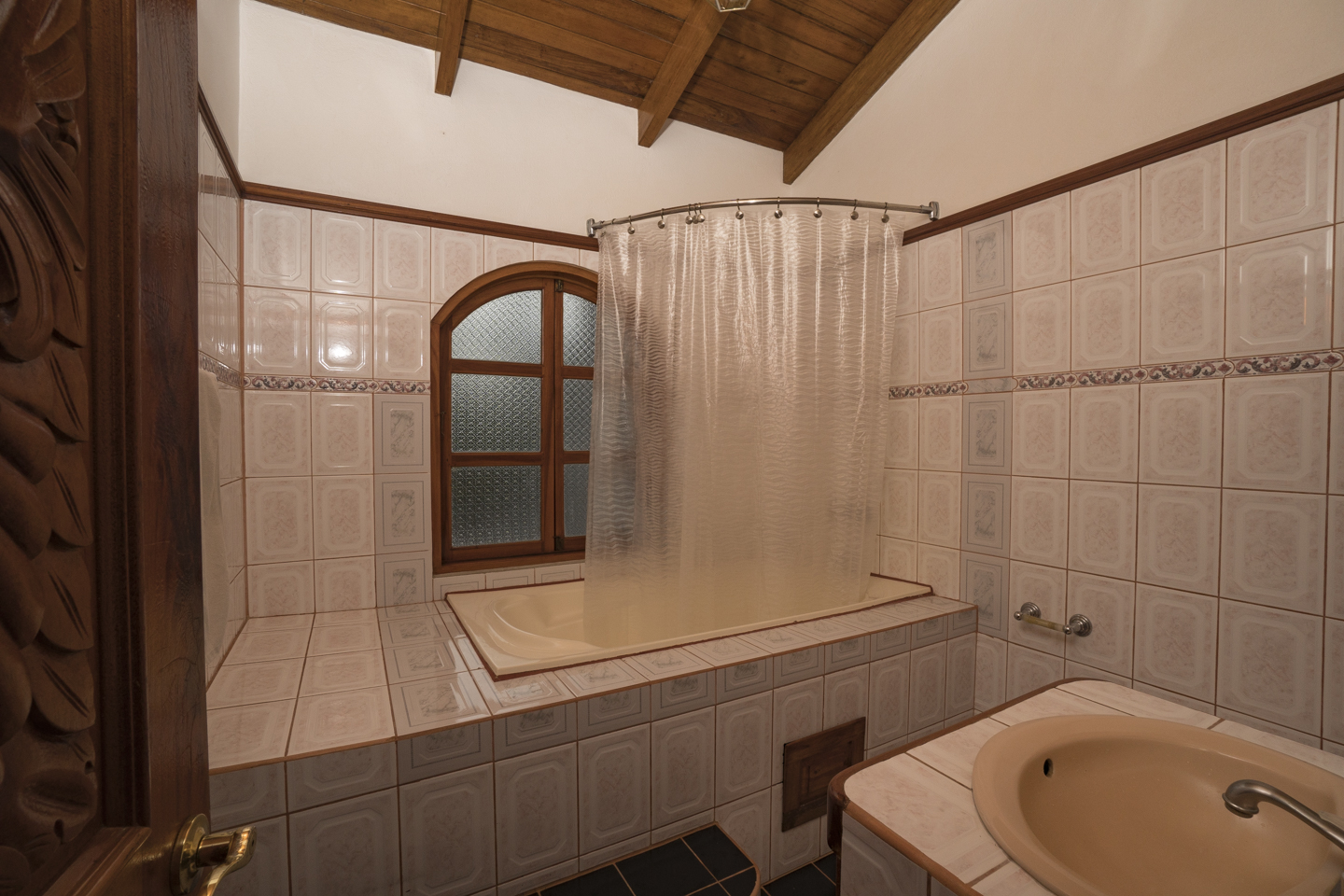 4 bed Single Family Homes For Sale in Dominical, Puntarenas - thumb 14