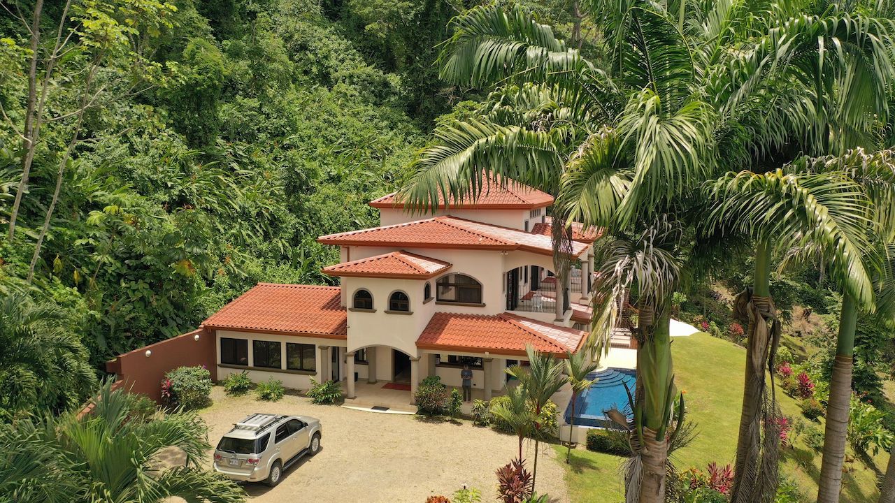 4 bed Single Family Homes For Sale in Dominical, Puntarenas - thumb 20