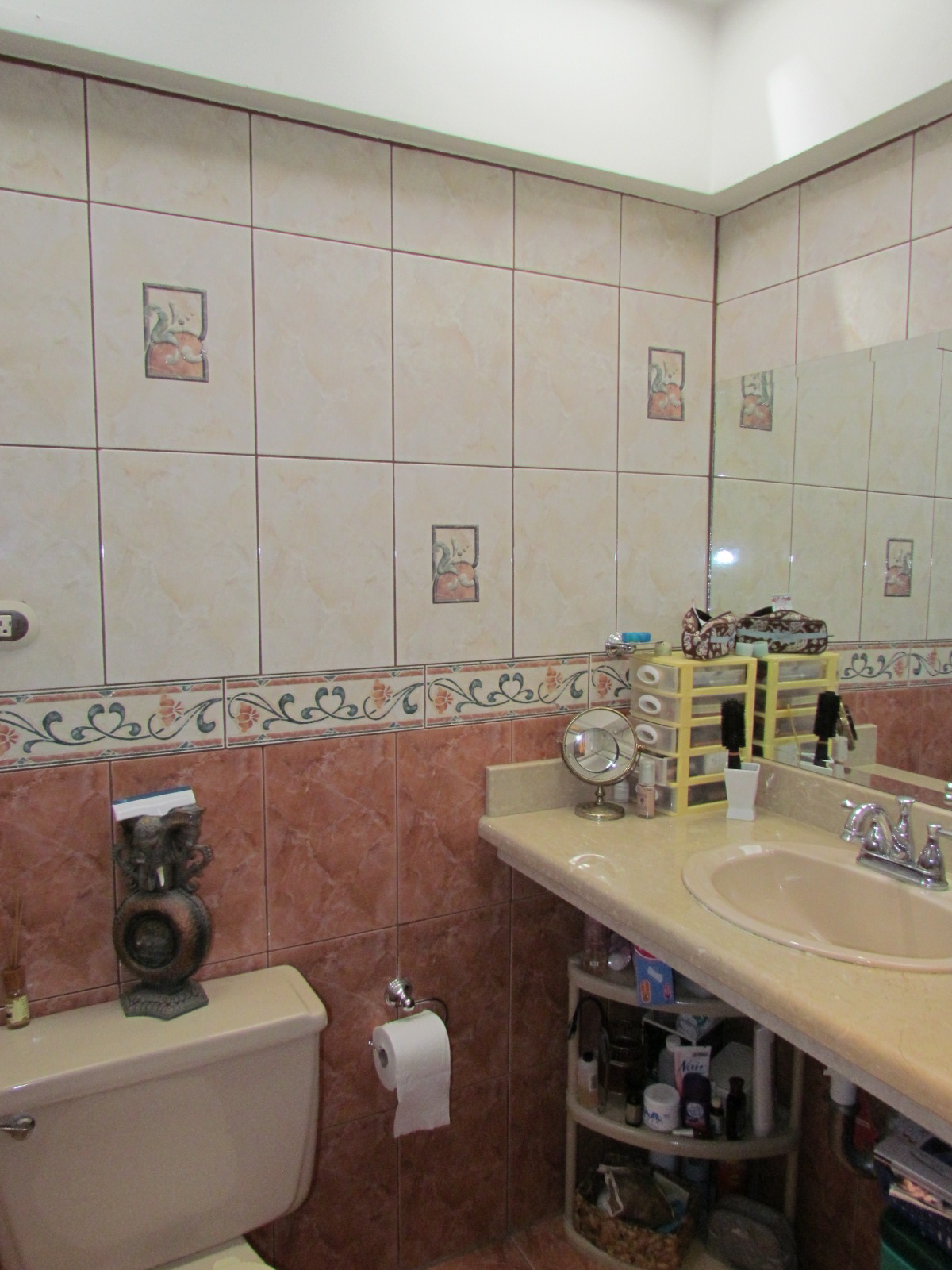 4 bed Single Family Homes For Sale in Moravia, San Jose - thumb 10