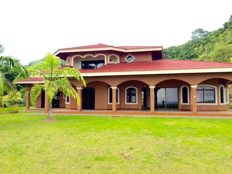 8 bed Single Family Homes For Sale in Dominical, Puntarenas - thumb 1