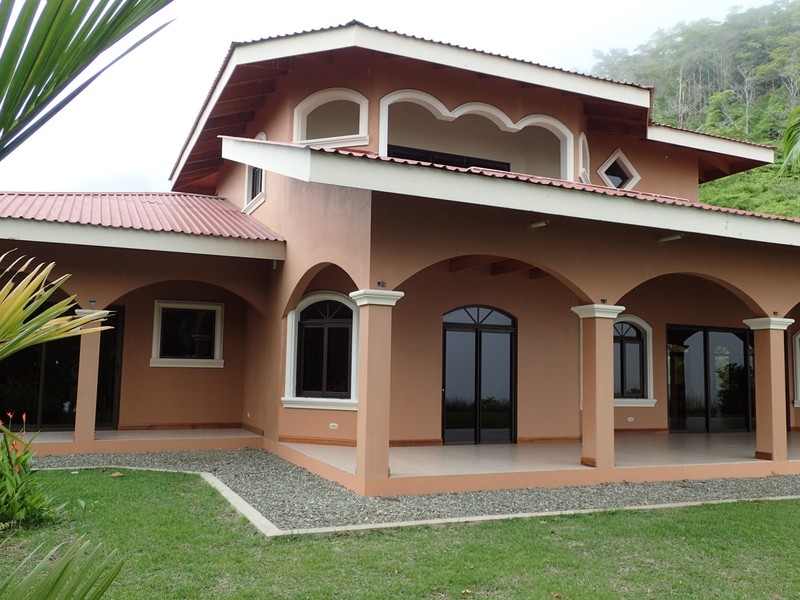 8 bed Single Family Homes For Sale in Dominical, Puntarenas - thumb 5