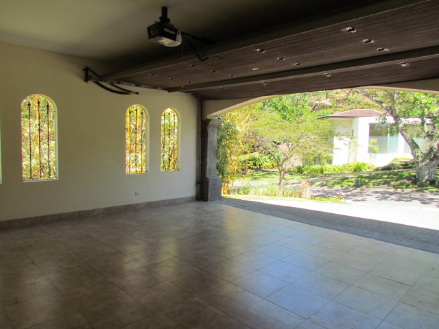4 bed Single Family Homes For Sale in Santa Ana, San Jose - thumb 8