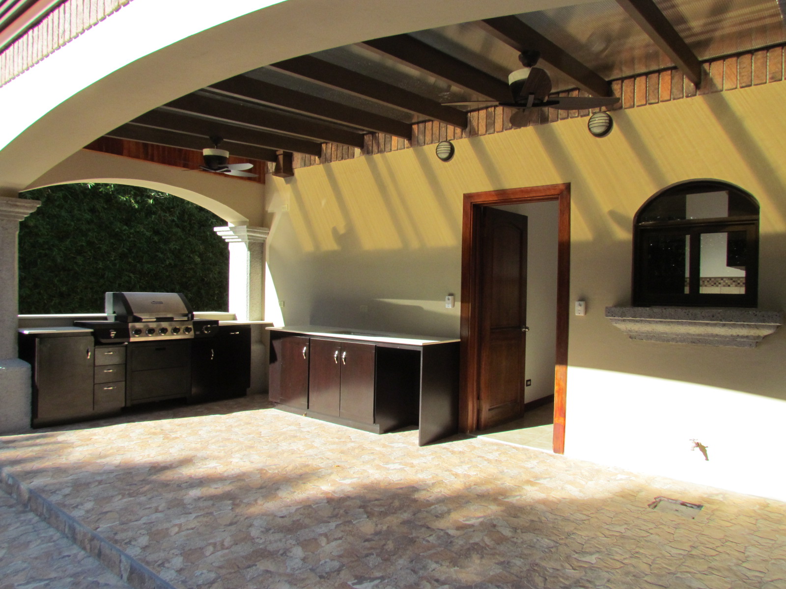 4 bed Single Family Homes For Sale in Santa Ana, San Jose - thumb 2