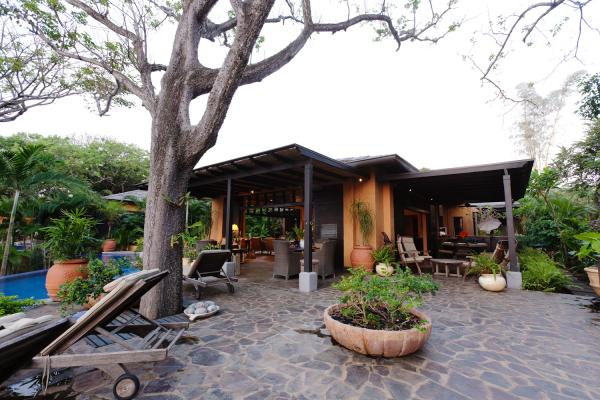 4 bed Single Family Homes For Sale in Tamarindo, Guanacaste - thumb 8