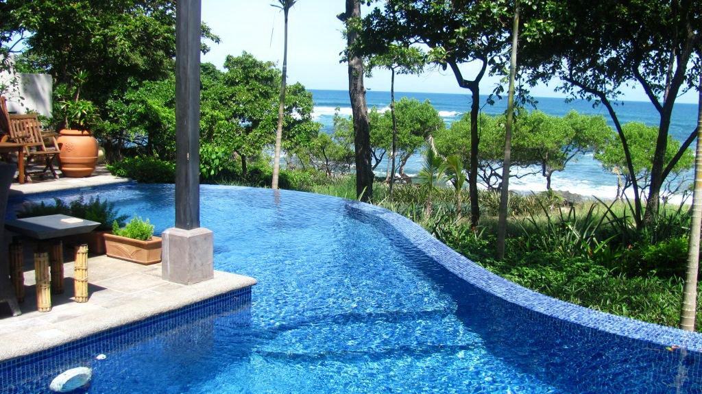 4 bed Single Family Homes For Sale in Tamarindo, Guanacaste - thumb 1