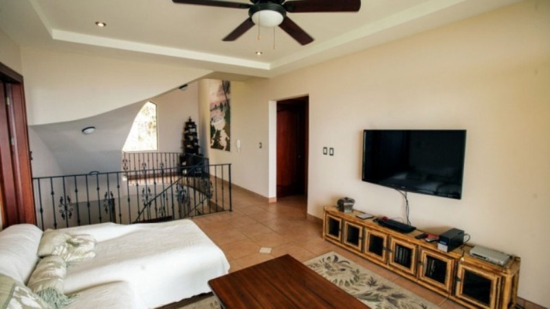 5 bed Single Family Homes For Sale in Dominical, Puntarenas - thumb 19