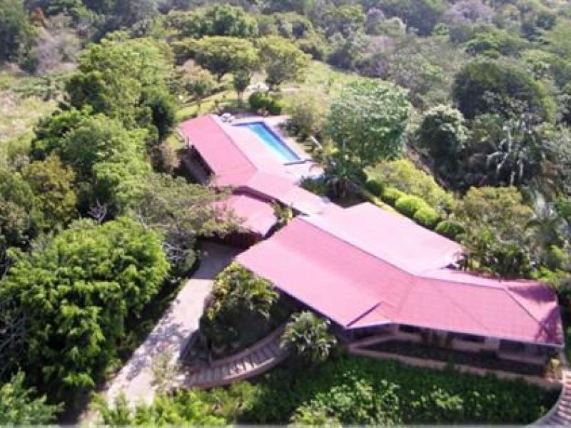 6 bed Single Family Homes For Sale in Manuel Antonio, Puntarenas - 1