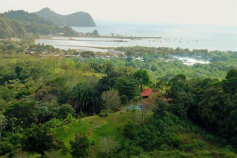 6 bed Single Family Homes For Sale in Manuel Antonio, Puntarenas - thumb 3
