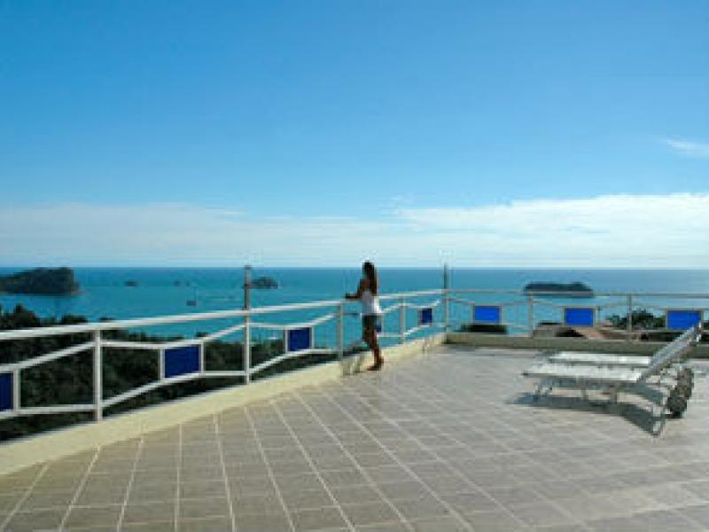 7 bed Single Family Homes For Sale in Manuel Antonio, Puntarenas - 1